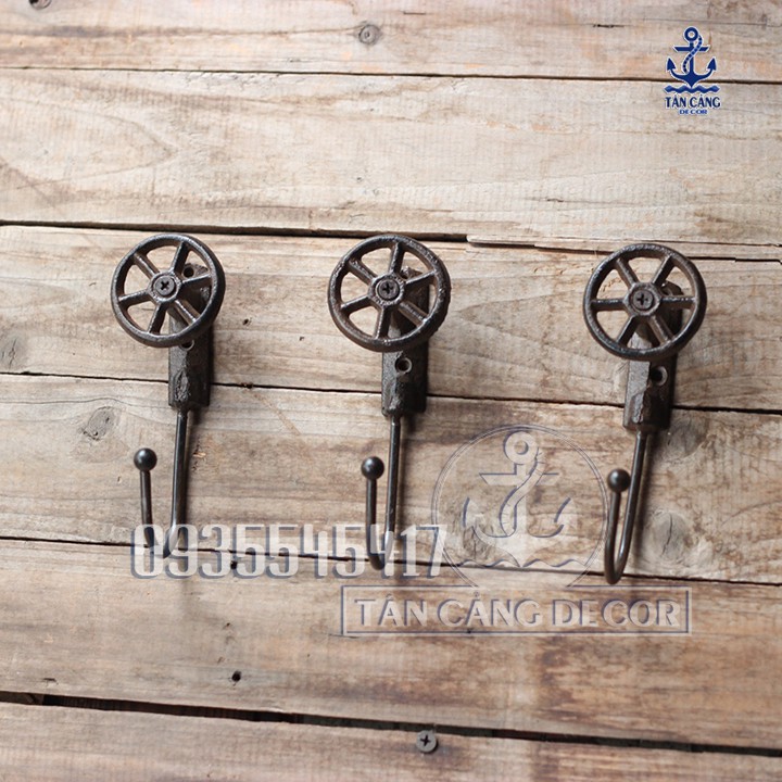 Móc Treo Hình Bánh Xe Vintage 1 - KT : 16cm - A063011