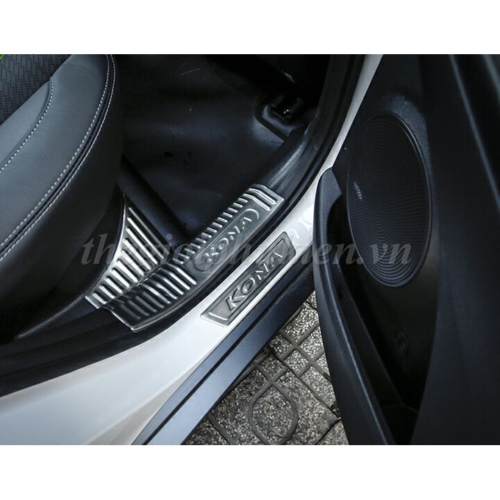 Bộ Ốp bậc cửa, Nẹp bước chân Hyundai Kona –  INOX 8 chi tiết(hàng cao cấp)