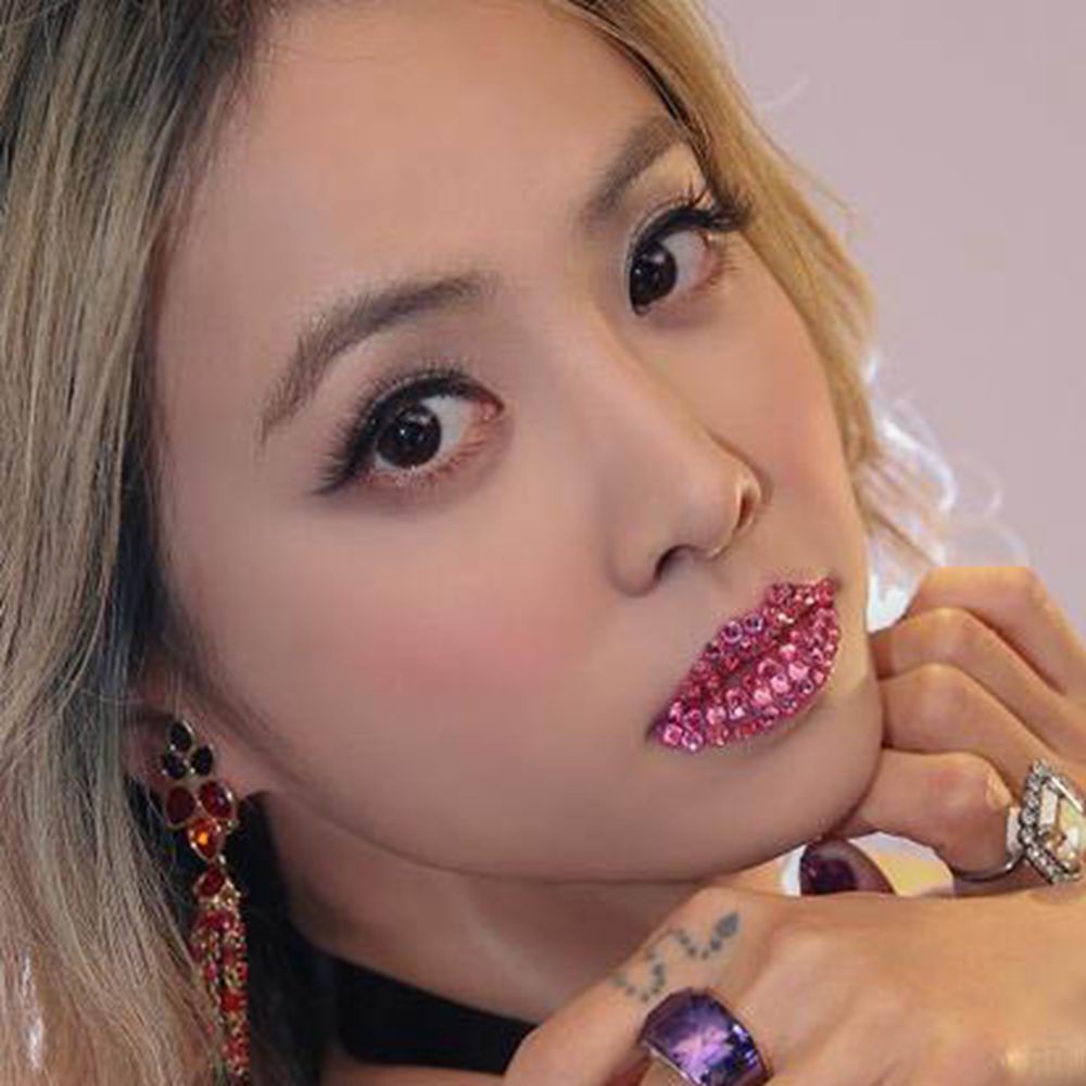 Set 1010 Phụ Kiện Trang Điểm Hình Học Nhiều Màu Sắc Cho Nữ