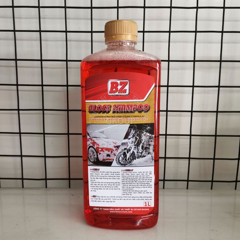 Bình xịt bọt tuyết cầm tay rửa xe máy, xe hơi và xà bông BZ, nước rửa xe BZ Gloss Shampoo 1 lít bọt rửa cực sạch