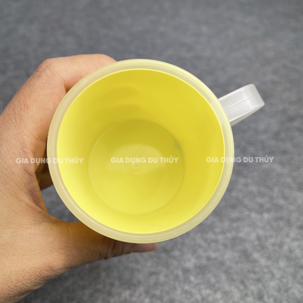 Ca uống nước có quai cho trẻ em và người lớn dung tích 300ml nhựa PP chính phẩm nhiều màu, nhiều hình dễ thương
