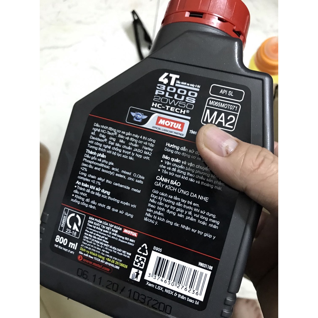 Nhớt Motul 3000 Plus 4T 20W50 dành cho xe số, tay côn