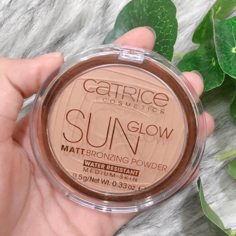 Phấn tạo khối Catrice Sun Glow Mater Bronzing Powder Medium Skin - Hàng Ba Lan