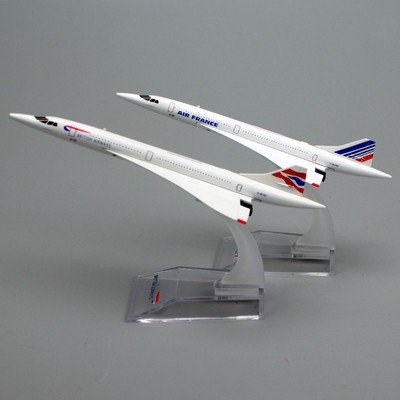 Đồ chơi máy bay mô hình bằng kim loại 14cm (có đế)