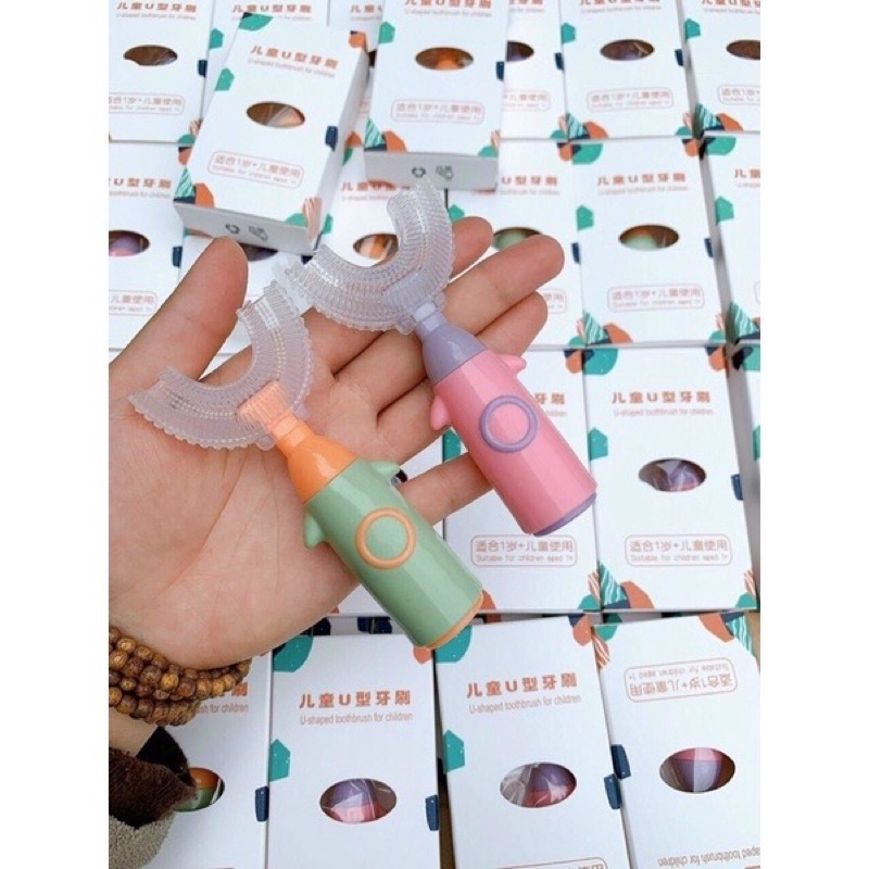 Bàn chải đánh răng silicon hình chữ U mềm mại làm trắng răng cho bé từ 1-12 tuổi