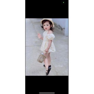 Sét áo ren cổ yếm cho bé gái