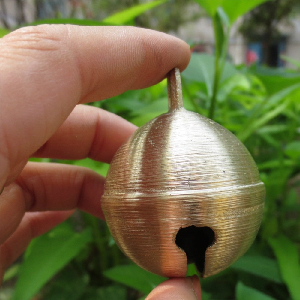 Chuông Đồng Họa Tiết Bò Sữa Dùng Để Trang Trí Nhà Cửa Tiện Dụng