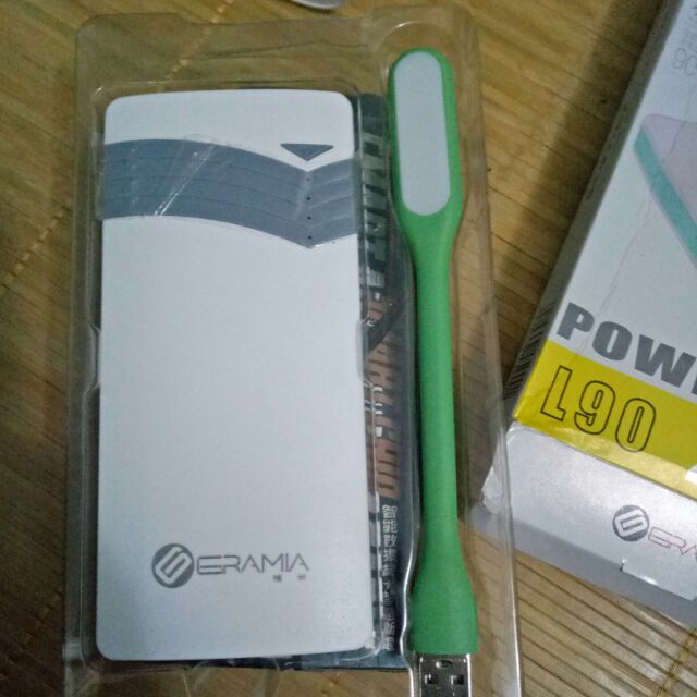 sạc dự phòng l90