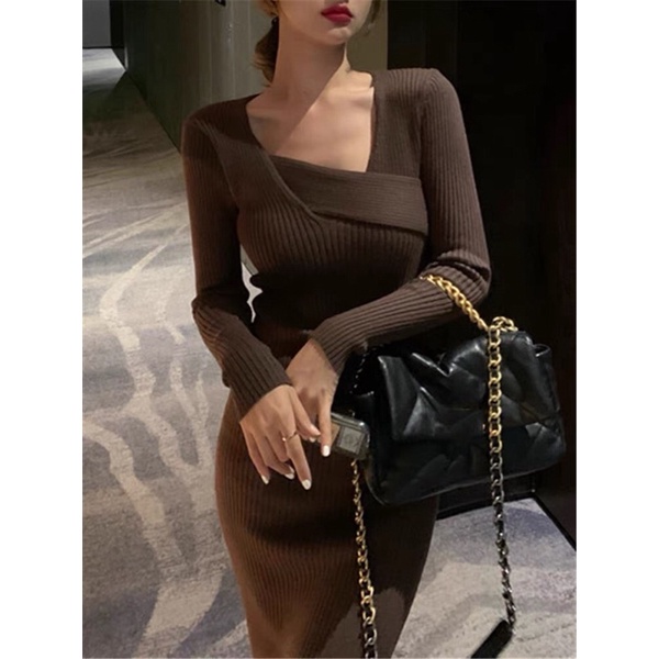 Đầm len nữ cổ chữ V có vạt chéo, ôm body dáng dài, màu be, đen, nâu tôn dáng, sáng da