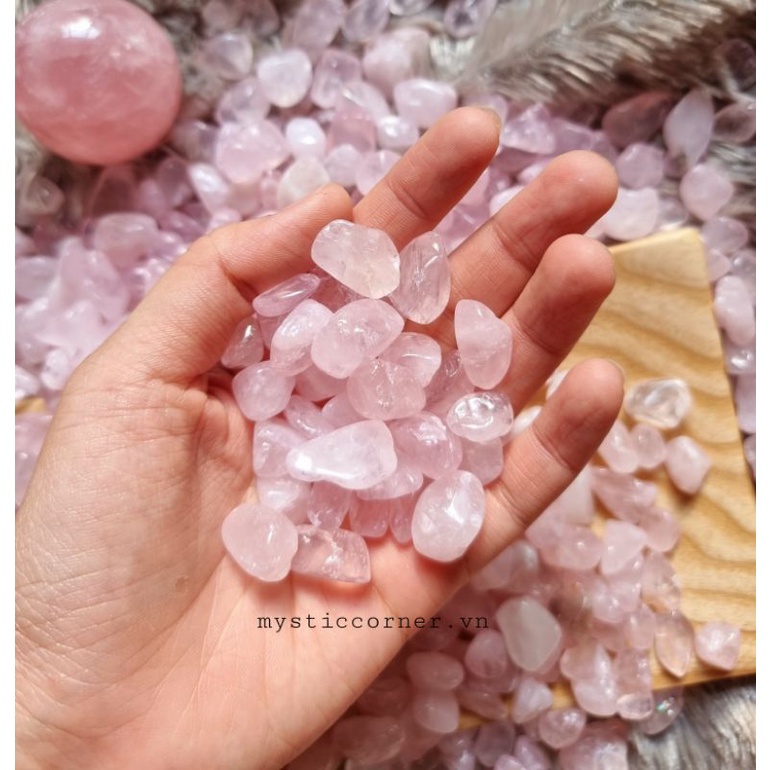 Vụn đá thach anh Hồng (Rose Quartz ), đá thanh tẩy trong Tarot, Reiki, thiền định, phong thủy