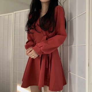 Váy dáng ngắn đắp chéo cổ chữ V thắt nơ eo tay dài tay phồng tay bồng