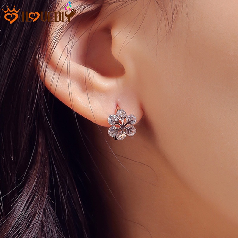 [Kẹp Bông Tai Hình Bông Tuyết Giáng Sinh Thanh Lịch] [Bông Tai Đính Kim Cương Giả Phong Cách Hàn Quốc [INS Đơn Giản Dành Cho Nữ