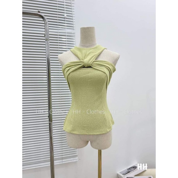 Áo xoắn ngực hở vai