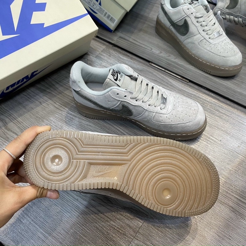 GIÀY AF1 LOW GREY ON SKIN XÁM DA PHẤN LAI AU