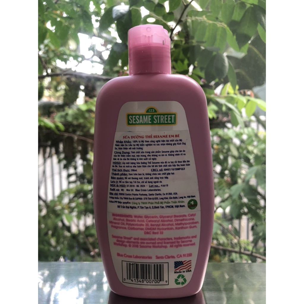Dưỡng Ẩm Cho Bé Sesame Street 296ml