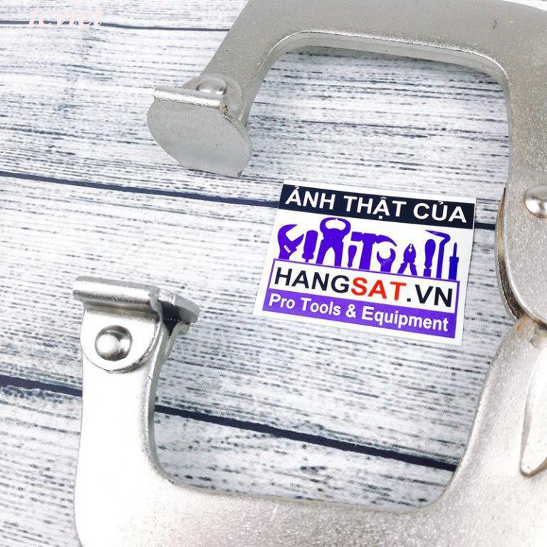 KÌM CHẾT CHỮ C(CHO KHÁCH XEM HÀNG)