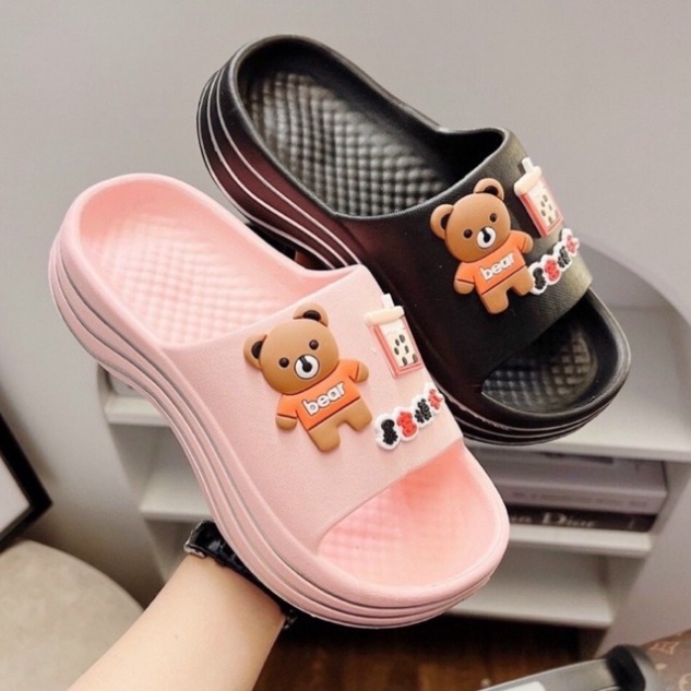 Dép bánh mì sóng Đính Sticker Gấu Trà Sữa Siêu Nhẹ Tăng độ dài 5cm - DL163