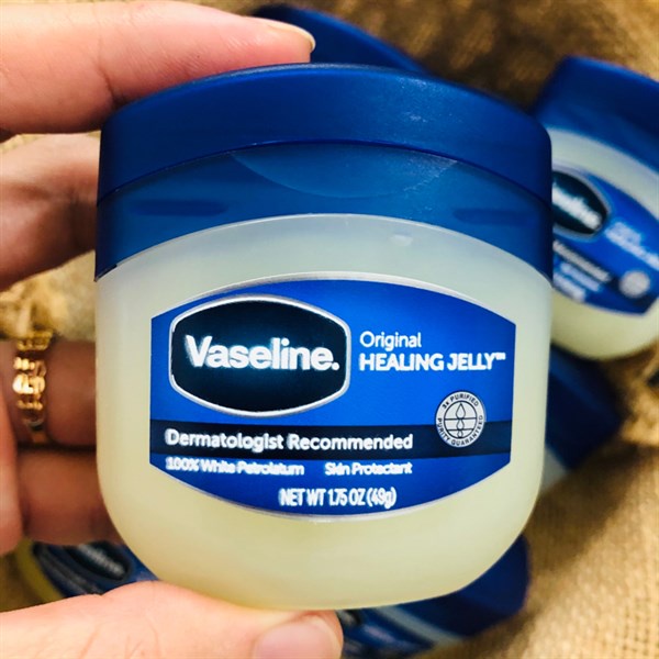 Dưỡng VASELINE 100% PURE PETROLEUM JELLY 49g