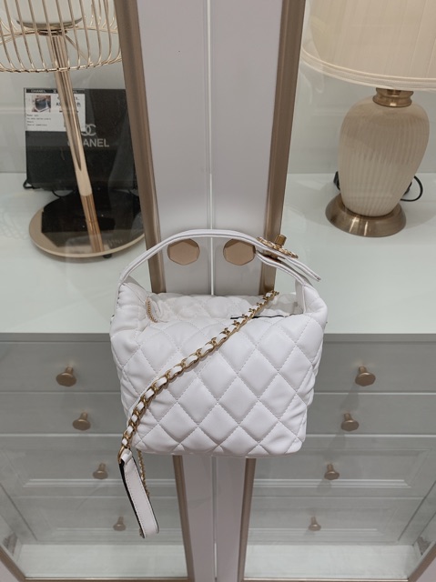 Túi Chảnel Hobo lambskin dáng làn (chat trước khi đặt)