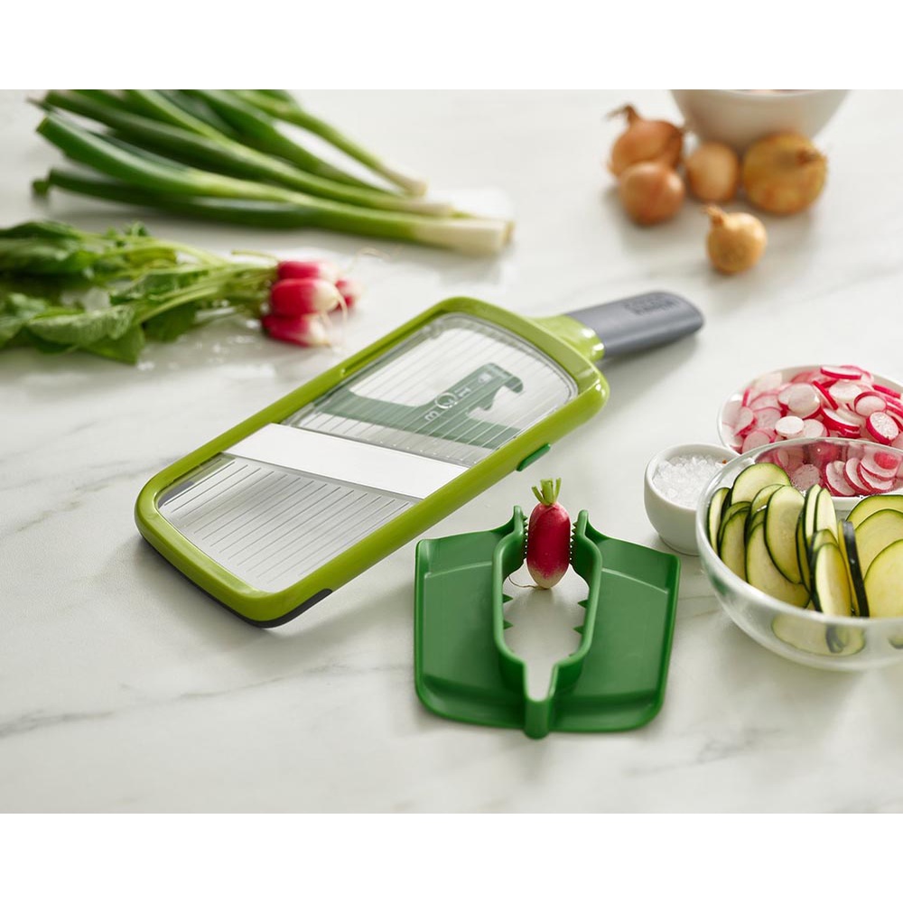 Dụng cụ cắt lát rau củ có tay giữ Joseph Joseph 20141 Multi-Grip Mandoline, nhập Đức chính hãng