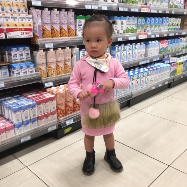 Thanh ly váy be gai 9kg