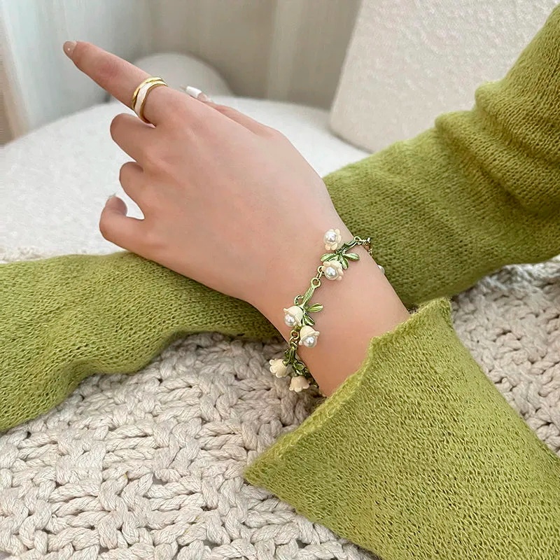 Vòng cổ Hình Hoa Lily Nghệ Thuật Ngọt Ngào Mùa Xuân Đáng Yêu Sớm Cổ Điển Cho Nữ