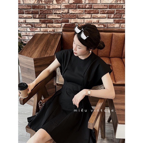 𝐂𝐎́ 𝐒𝐀̆̃𝐍. Váy Tay Hến Xoè Thắt Eo Hottrend