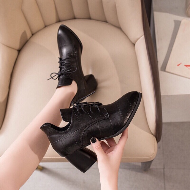 Bốt da đế vuông buộc dây | BigBuy360 - bigbuy360.vn