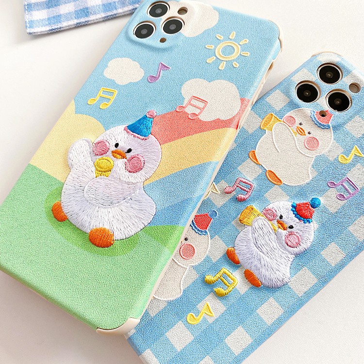 Ốp lưng iphone Rainbow Duck thêu viền chống va đập 5/5s/6/6plus/6s/6splus/7/7plus/8/8plus/x/xs/11/12/pro/max/plus/promax