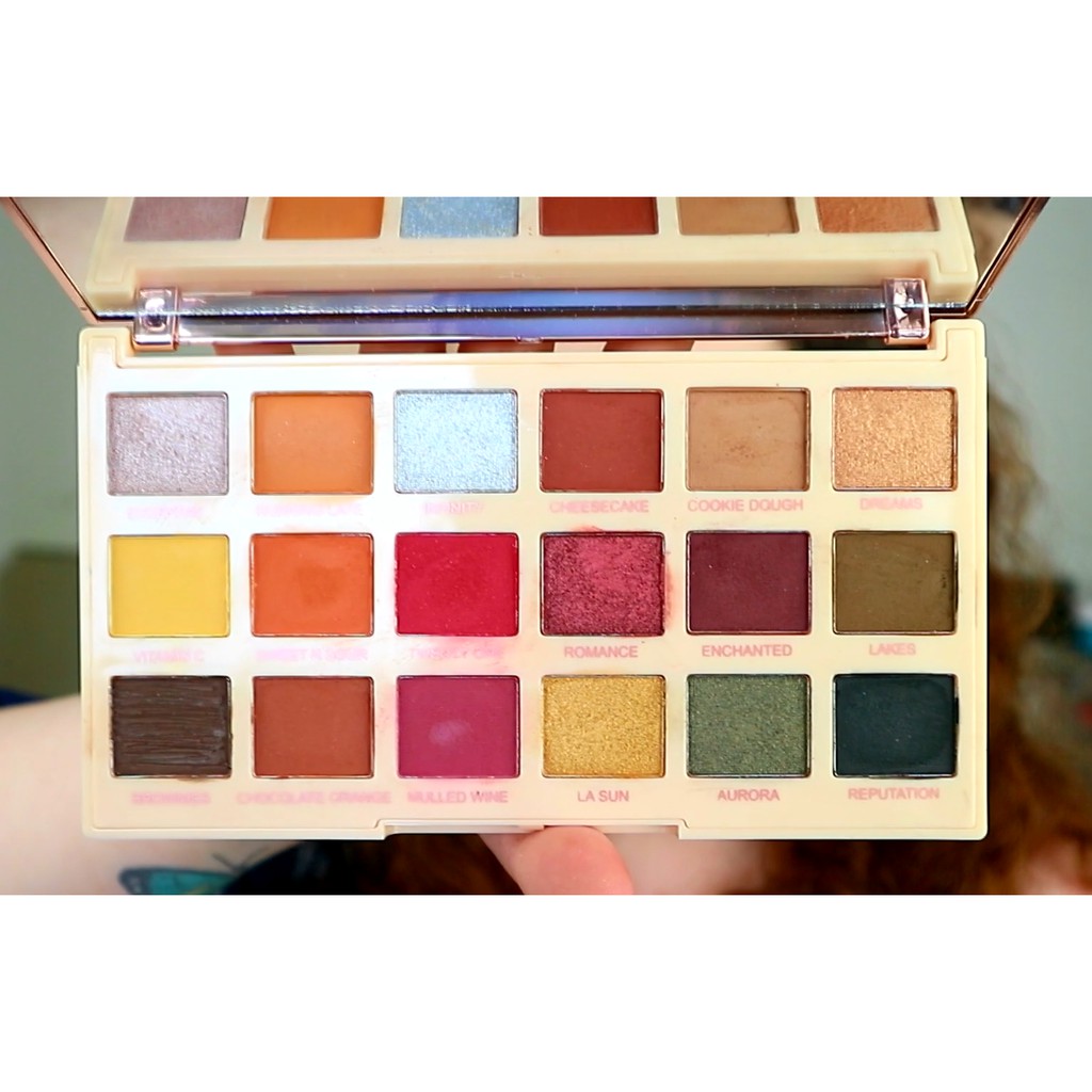 [TOP 1 SHOPEE] Bảng phấn mắt Makeup Revolution Soph X Extra Spice (Bill Anh)