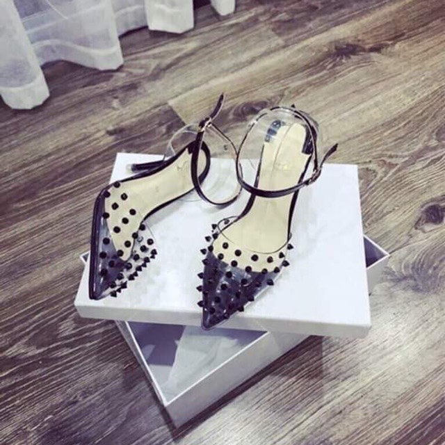 Giày cao gót louboutin