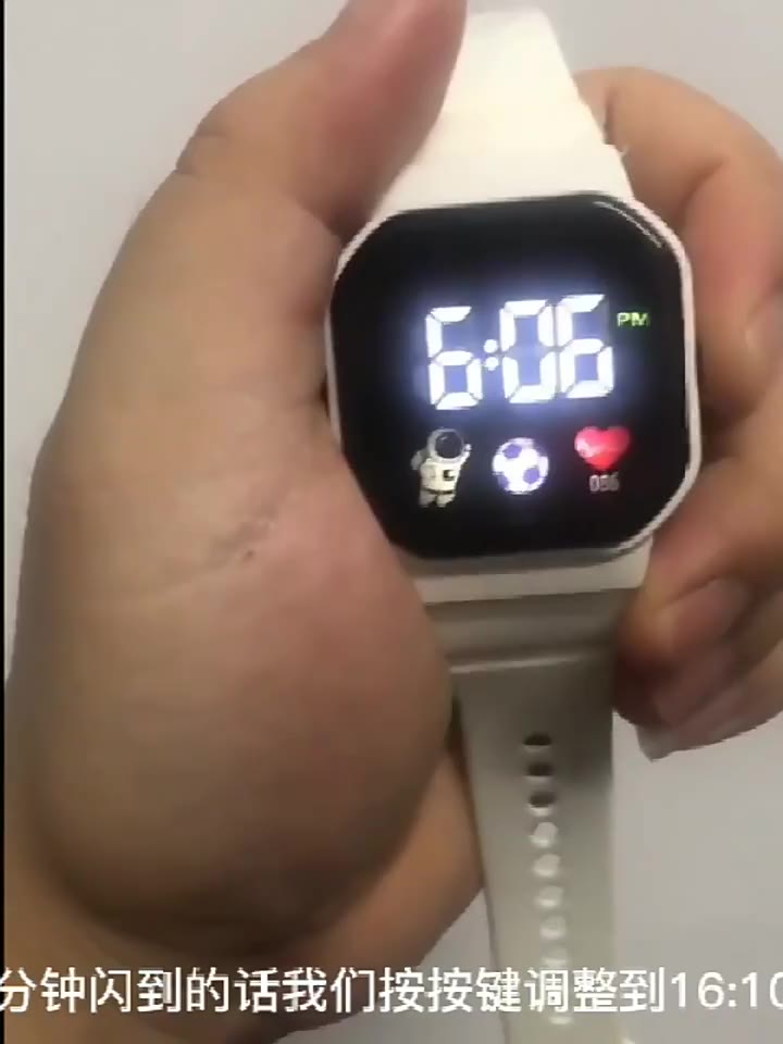 Đồng Hồ Đeo Tay Điện Tử Đèn LED Mặt Vuông Màu Trơn Họa Tiết Phi Hành Gia Trái Tim Phong Cách Hàn Quốc Cho Học Sinh Nam Nữ JP6 | BigBuy360 - bigbuy360.vn