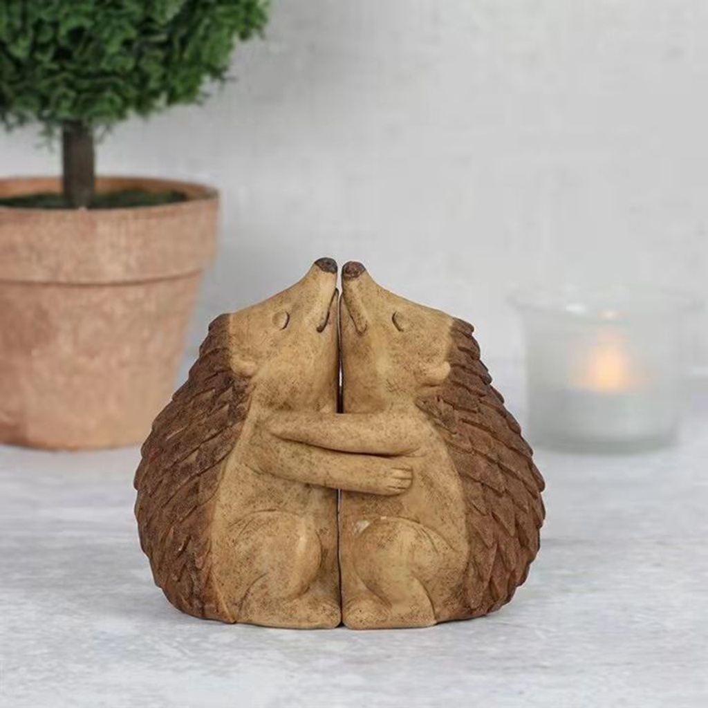 Tượng Động Vật Ôm Nhau Bằng Nhựa Resin Trang Trí Trong Nhà