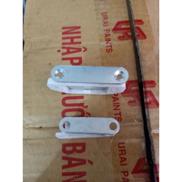 NAM CHÂM HÍT CỬA TỦ