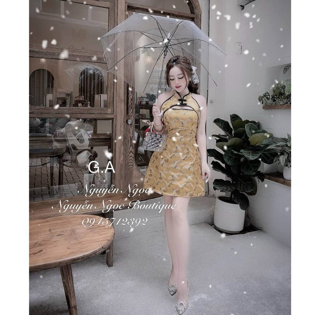 Đầm sườn xám cổ yếm hạo tiết xịn xò