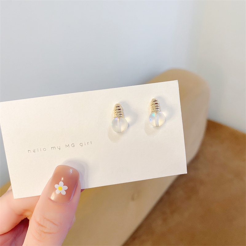 Khuyên tai kẹp không bấm lỗ chốt cố định K033 bằng nhựa trong suốt hình khối dáng ngắn Leous Accessories