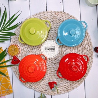 Bát sứ hình nồi có nắp