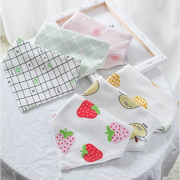 Khăn yếm tam giác cotton bấm cúc cho bé PK17