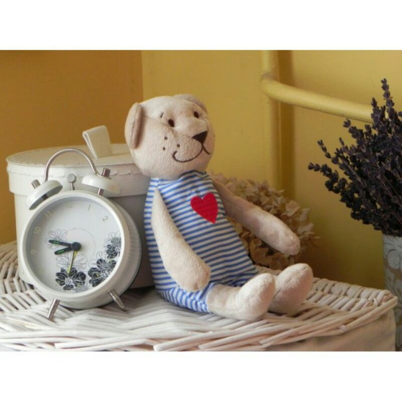Gấu bông Ikea Bear tim cầm tay