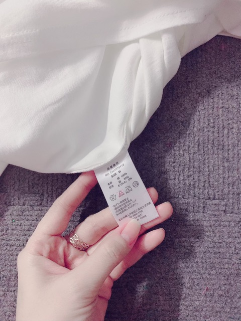 Áo thun cổ chocker Form rộng xuất Nhật | BigBuy360 - bigbuy360.vn