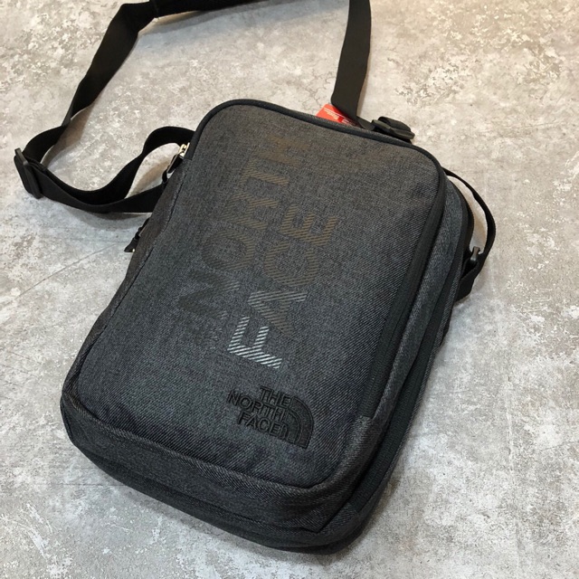 Túi đeo chéo iPad TNF BC Fuse Box