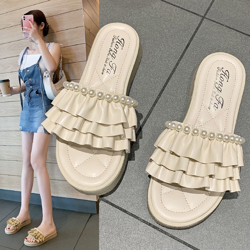 Dép Sandal Đi Biển Đế Mềm Đính Hạt Ngọc Trai Dành Cho Nữ