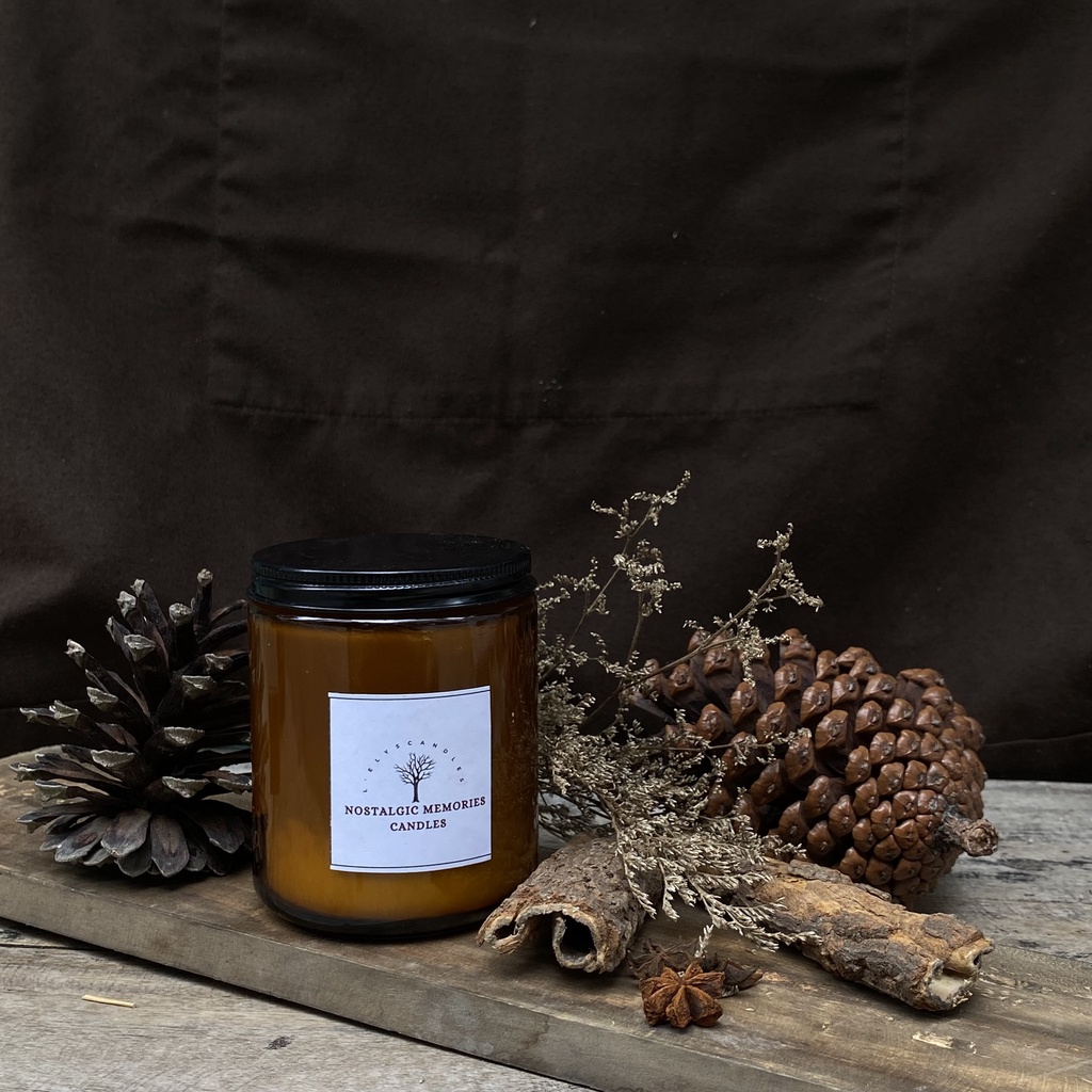 Nến thơm Nostalgic Memories Candles hương gỗ thông, cam ngọt và gỗ tuyết tùng L'elys Candles 180gram