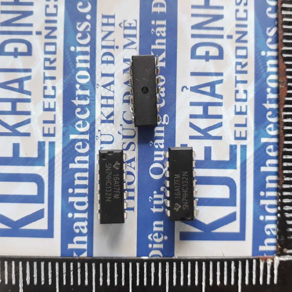 5 con 74HC132N 74HC132 DIP-14 IC NAND-LOGIC kde3614