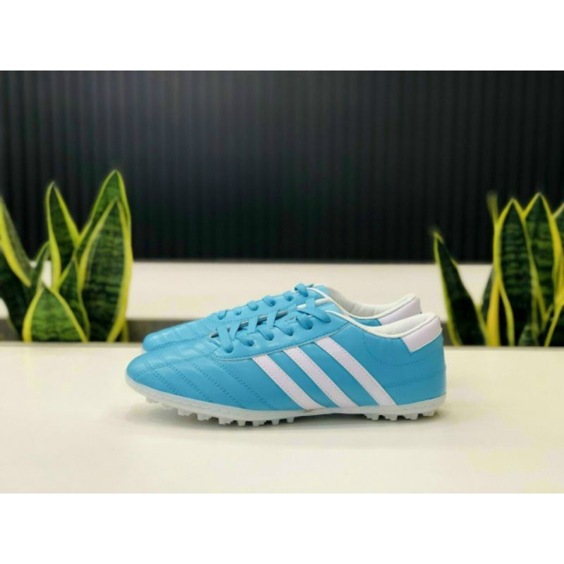 giầy đá bóng CT3 đế TF  tặng tất đá bóng. khâu kín đế