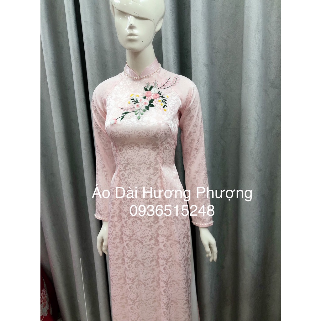 ÁO DÀI GẤM HỒNG THÊU HOA