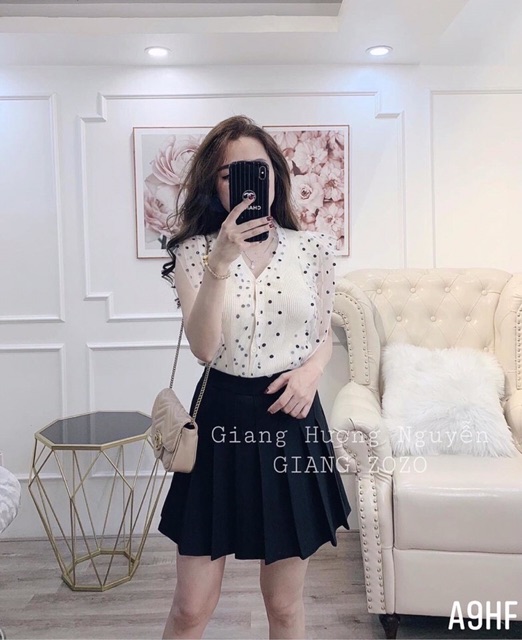 Áo chấm bi bánh bèo