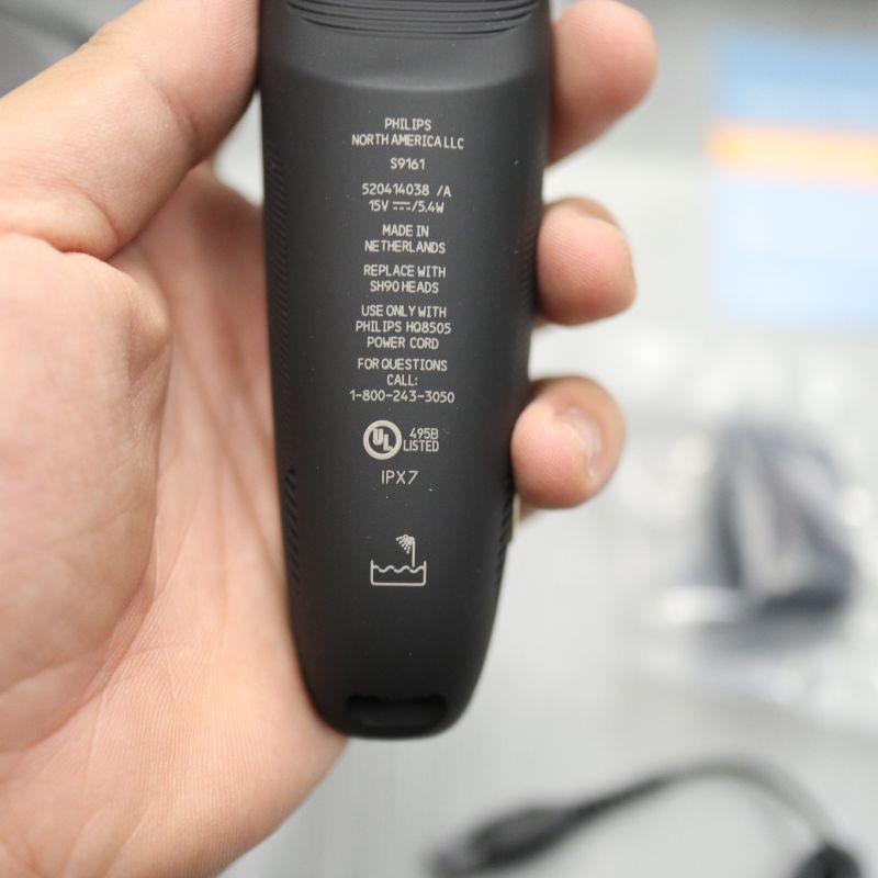 Máy cạo râu điện Philips Norelco 9100 model S9161/83 - ướt và khô