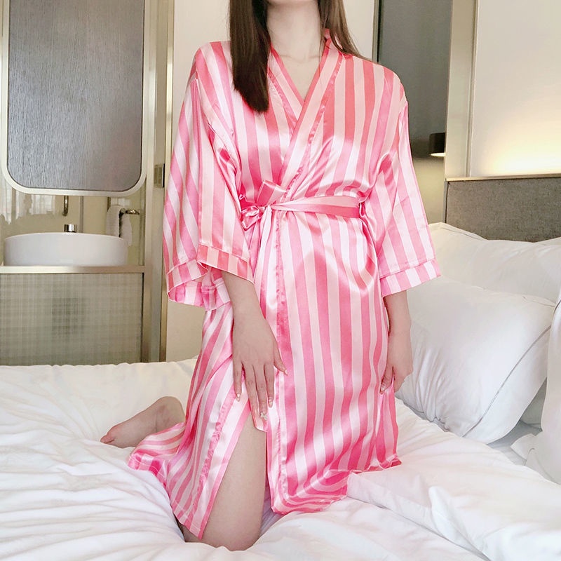 Áo Choàng Ngủ Kimono Tay Ngắn Chất Lụa Lạnh Phong Cách Nhật Bản Quyến Rũ Cho Nữ
