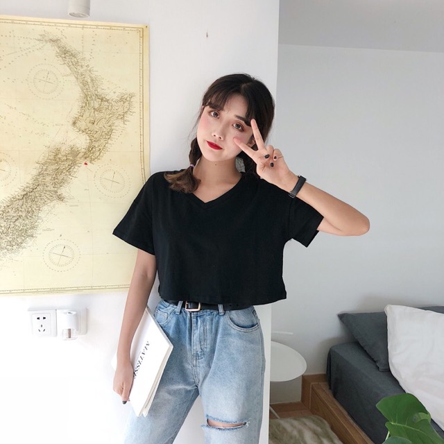 Áo thun croptop cổ tim màu đen, đỏ , xanh